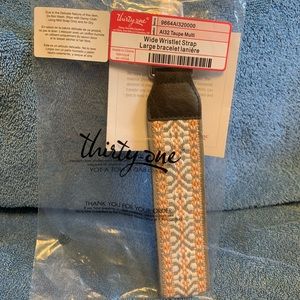 Thirty one wide wristlet strap